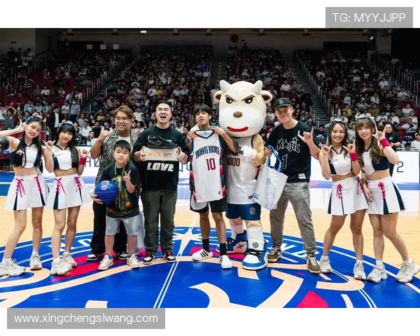 热烈欢迎巴尔文加盟香港金牛共同见证他在赛场上的精彩表现